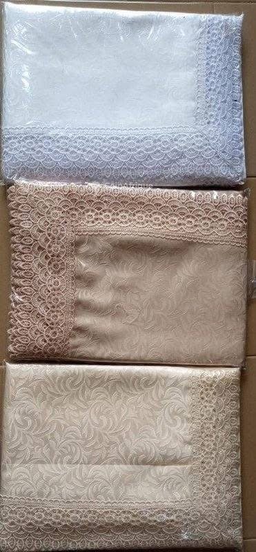 Nappe avec torchons