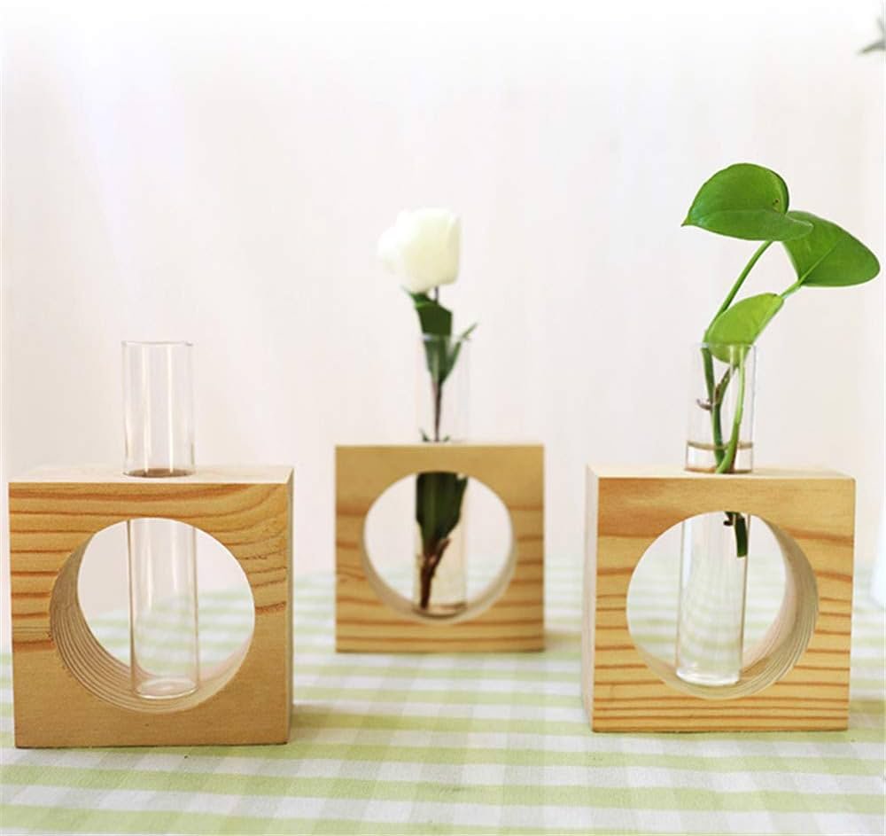 Vase en bois avec tube en verre