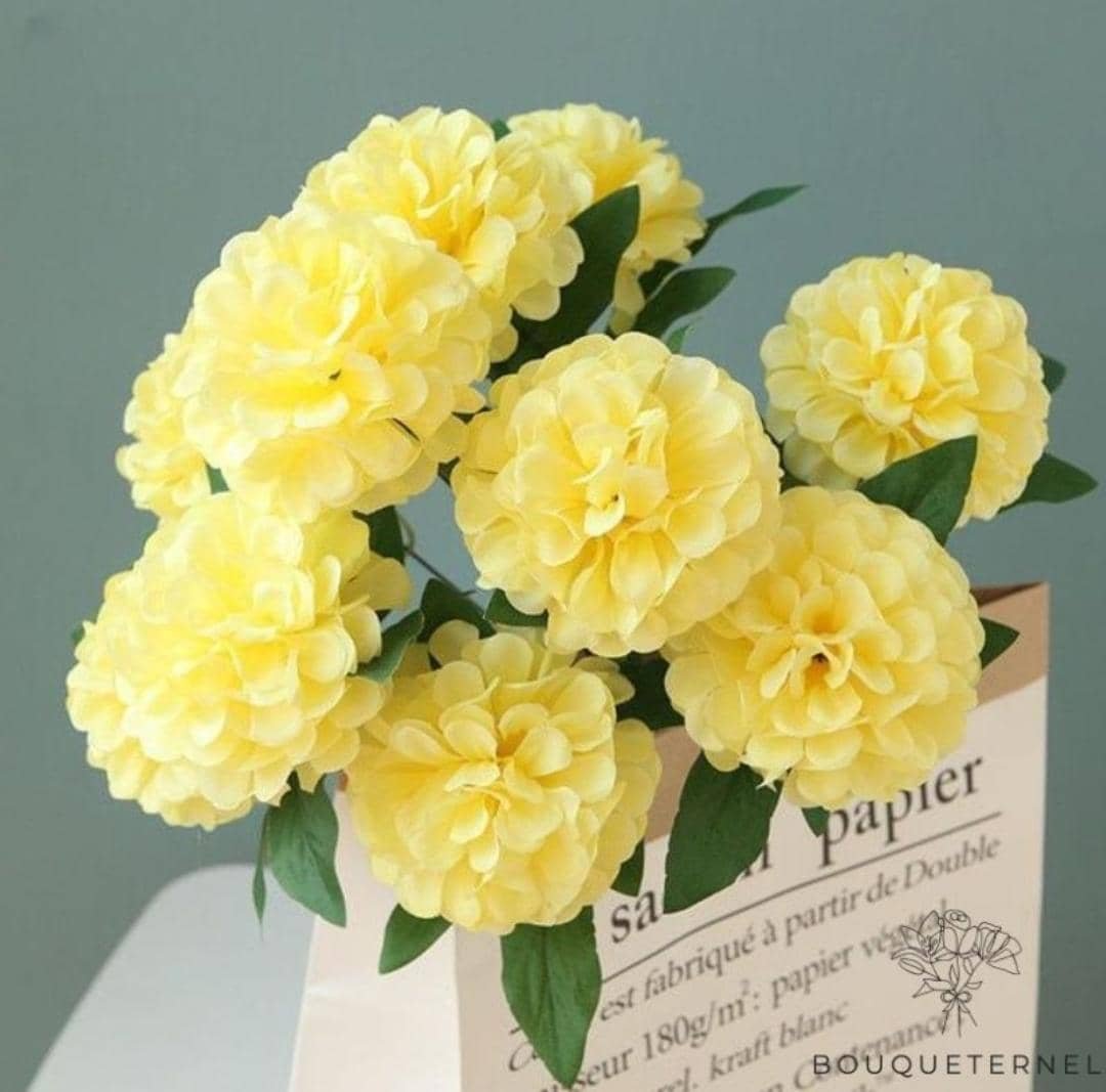 Bouquet de fleurs artificielles